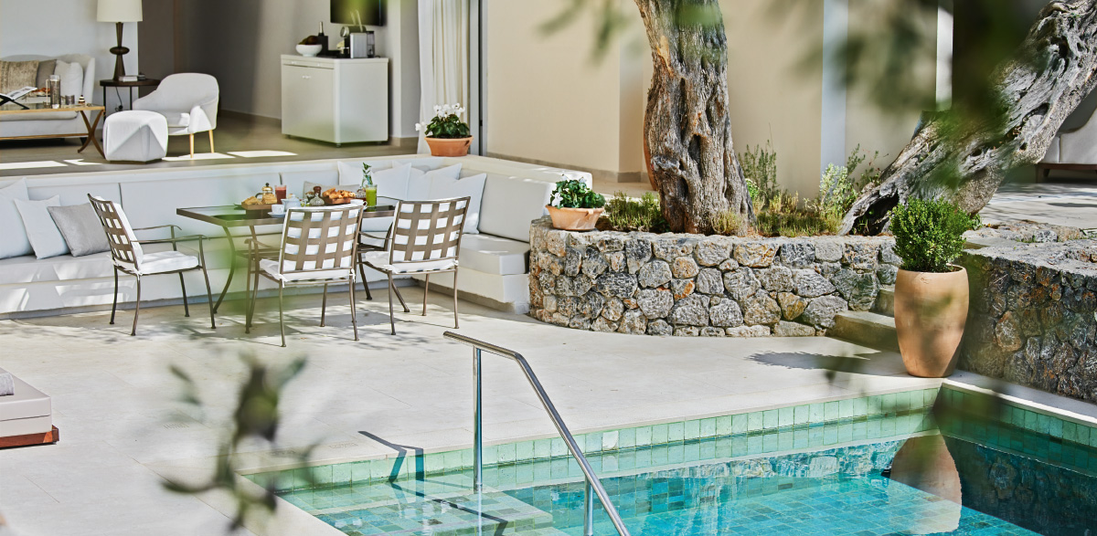 09-exterior-dream-villa-beachfront-private-pool